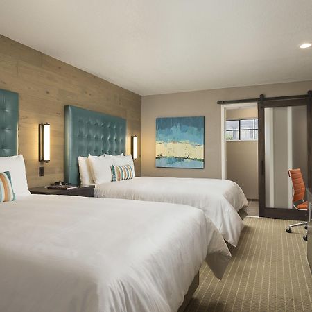 Wave Street Inn Монтерей Стая снимка