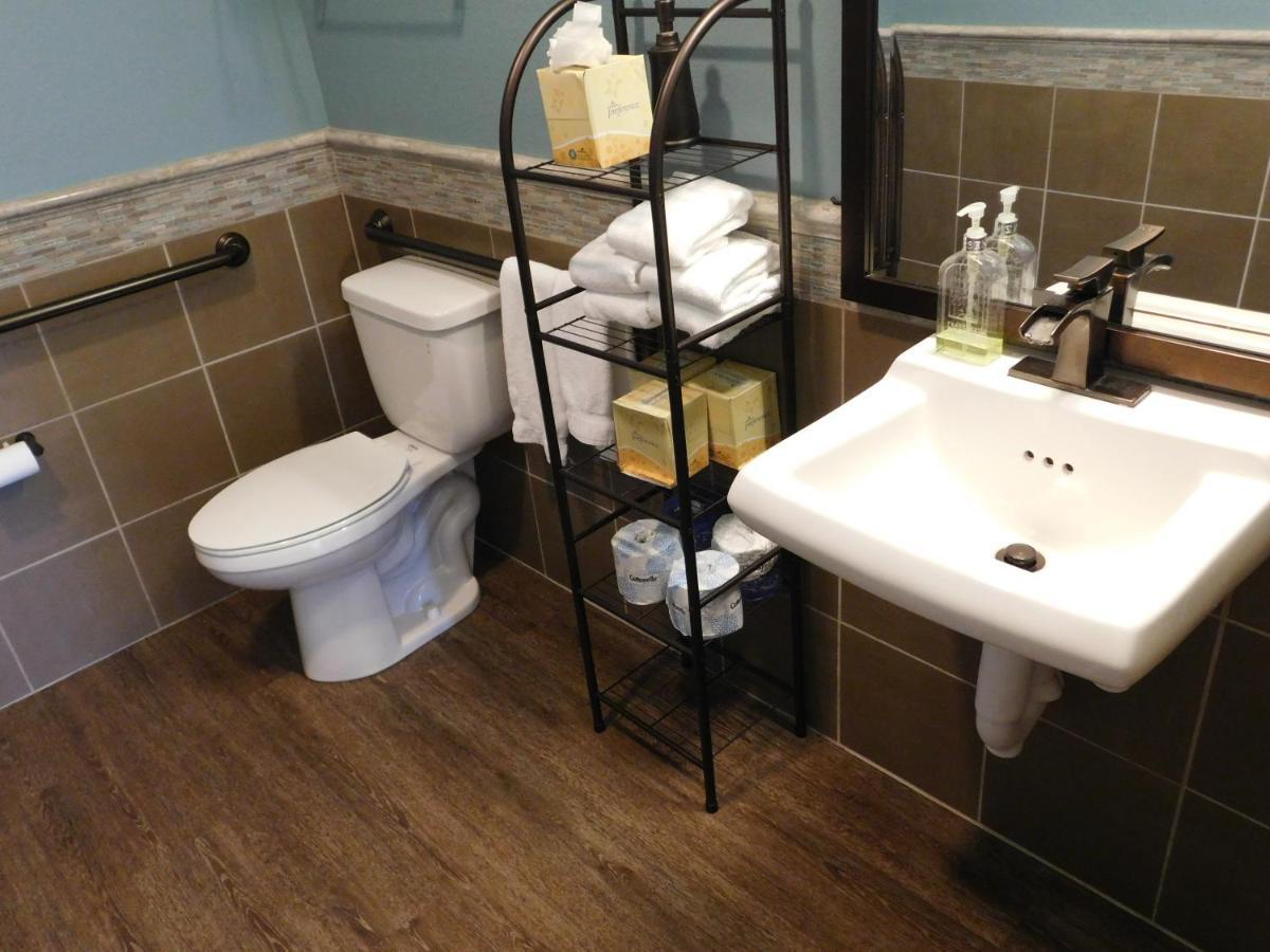 Wave Street Inn Монтерей Стая снимка